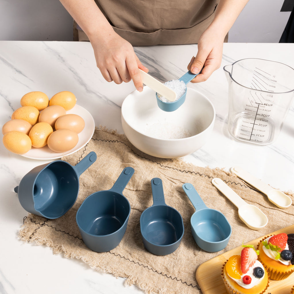 Ergonomic Manual 9-Piece Stackable Measuring Set Kitchen Tools for Cooking, 7.48" L, Blue - Premium Stainless Steel Garlic Presser & Peeler Detail